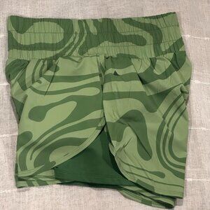 Vitality X Cosmopolitan Athletic Shorts Women's Size Small Green Designs NWOT
